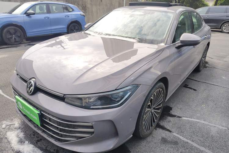 Used Volkswagen Passat 2025 Pro 380TSI Dragon Supreme Edition