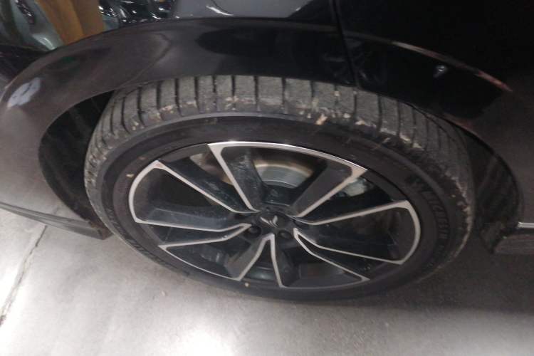 Used VOYAH PASSION 2024 PHEV Four-Wheel Drive Ultra-Long Range Flagship Model
