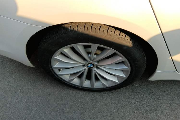 Used BMW 5 Series 2018 Facelifted 530Li xDrive Luxury Package
