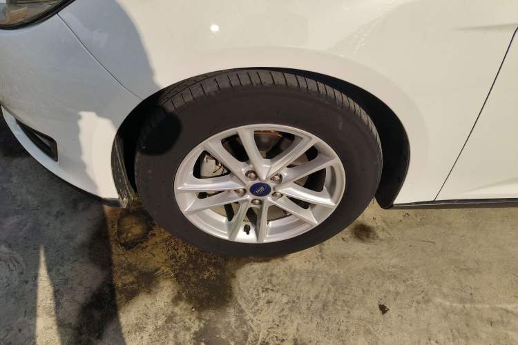 Used Ford Focus 2018 Hatchback Classic 1.6L Automatic Trendy SmartDrive Edition