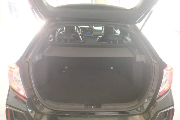 Used Honda Civic 2021 HATCHBACK 220TURBO CVT Trendy Cool Edition
