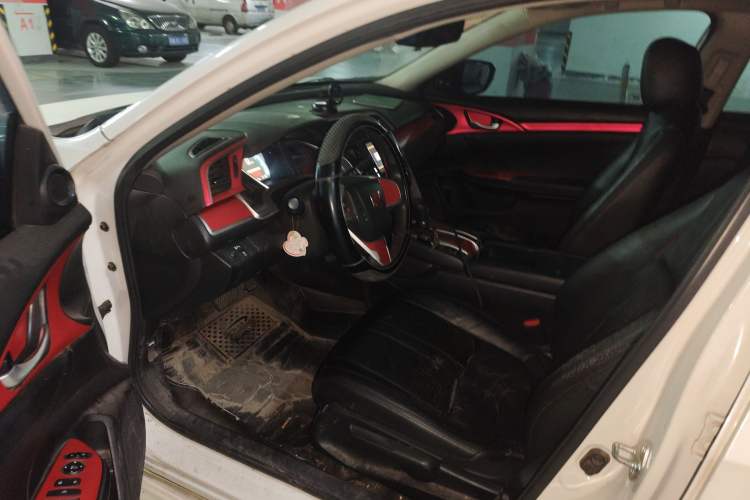 Used Honda Civic 2016 220TURBO CVT Luxury Edition
