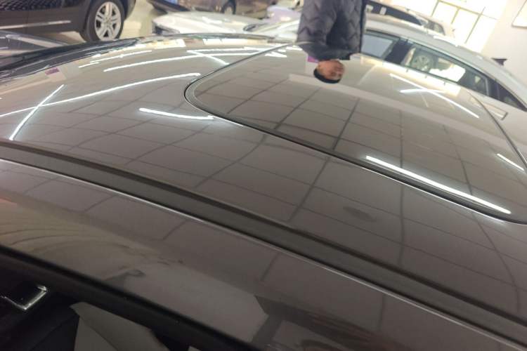 Used Changan UNI-V iDD 2024 Blue Whale Smart Electric iDD 136km ZhiKu Model
