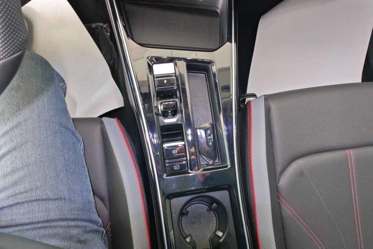 Used Volkswagen Lamando 2024 Lavida L 280TSI DSG Cool & Spicy Edition
