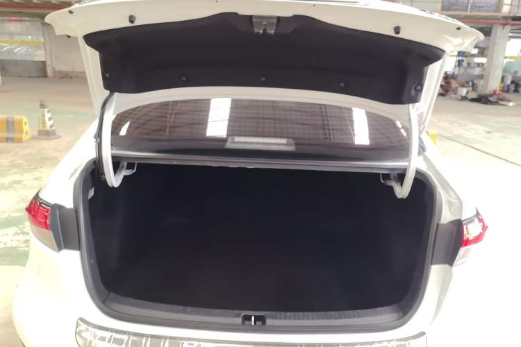 Used Toyota Levin 2021 Dual-Motor 1.8H E-CVT Leading Edition
