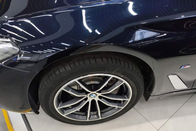 Used BMW 5 Series 2022 Second Facelift 525Li M Sport Package
