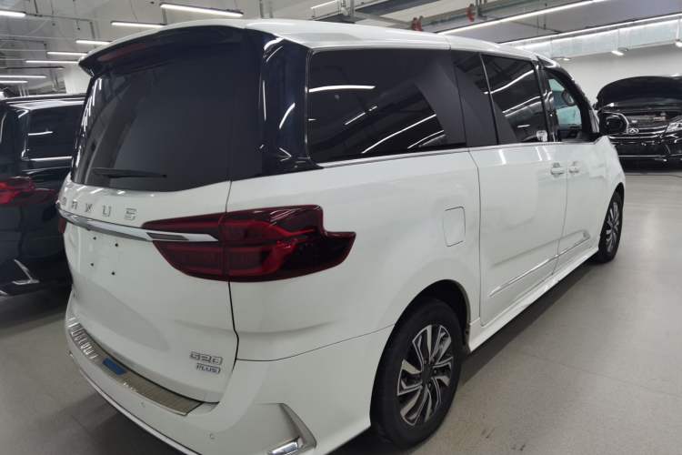 Used SAIC MAXUS G20 2021 Facelifted PLUS 2.0T Gasoline Automatic Luxury Edition
