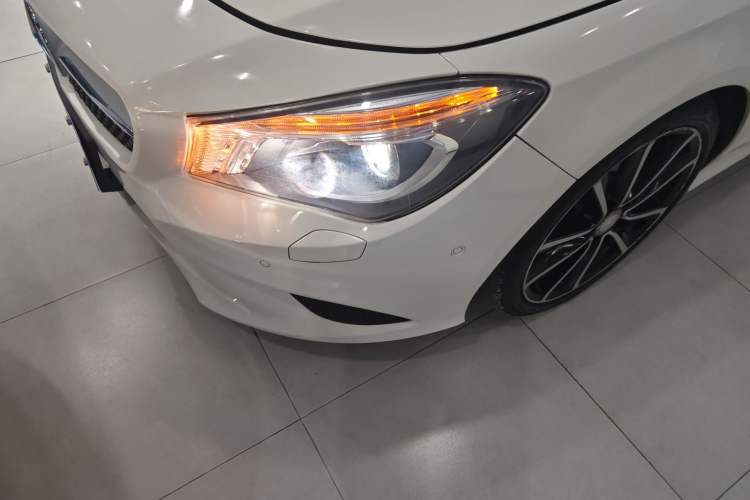 Used Mercedes-Benz CLA 2015 CLA 200
