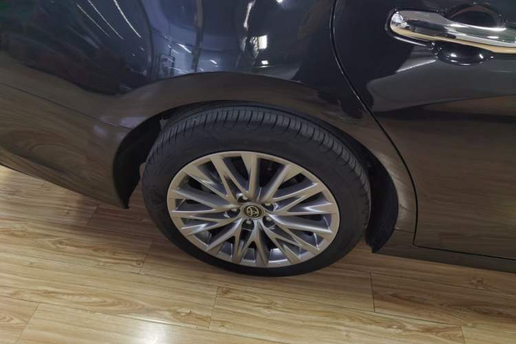 Used Toyota Avalon 2024 Dual-Motor 2.0L Luxury Edition