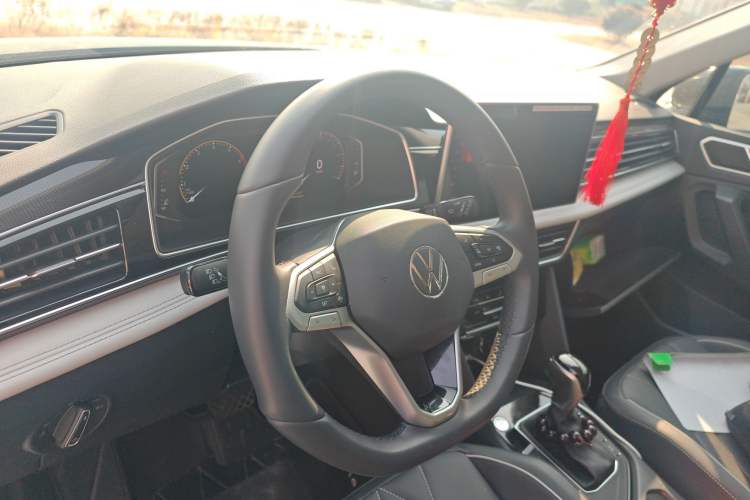 Used Volkswagen Tiguan L 2024 300TSI Automatic Two-Wheel Drive Smart Edition
