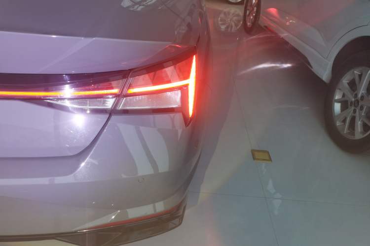 Used Hyundai Elantra 2022 1.5L CVT LUX Prestige Edition