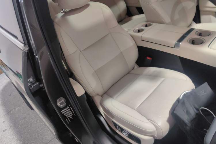 Used Li Auto L8 2023 Pro Model