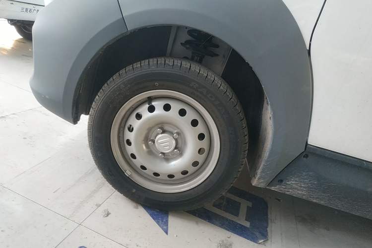 Used Foton Intelligent Blue Elf E7 2024 Facelifted All-Electric Van Flat Roof 2 Seats Evey Lithium Energy 41.86 kWh