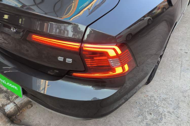 Used Volvo S90 2022 B5 Zhiyi Luxury Edition
