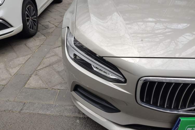 Used Volvo S90 2018 T4 Zhiyuan Edition

