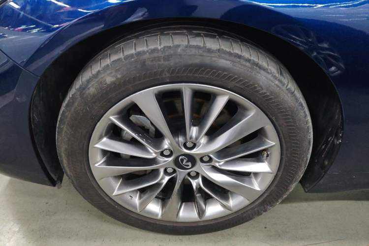 Used Infiniti Q50L 2018 2.0T Enjoyment Edition China V standard
