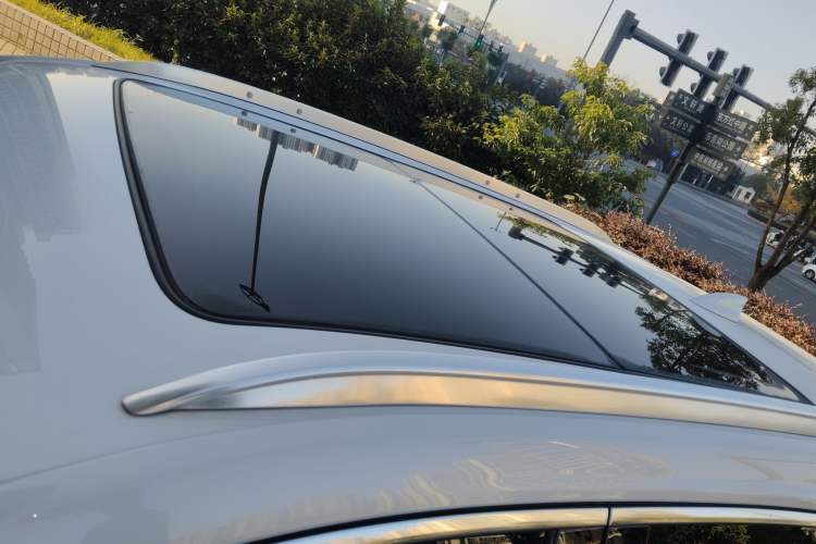 Used Cadillac XT4 2018 28T Two-Wheel Drive Leading Version
