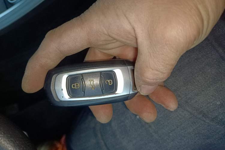 Used Geely Auto Vision X6 2018 1.4T CVT 4G Connected Luxury Version
