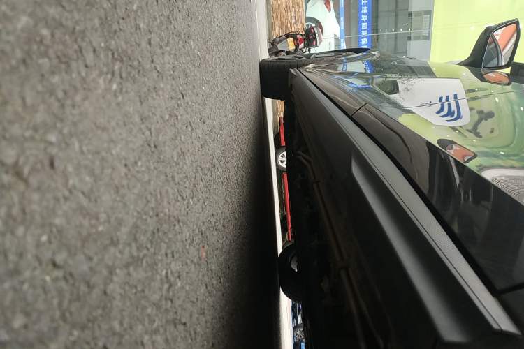 Used Changan UNI-V iDD 2023 ZhiDian iDD 1.5T 113km Smart & Fun Version
