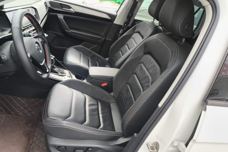 Used Volkswagen Tayron 2019 330TSI Two-Wheel Drive Luxury Model China VI Standard