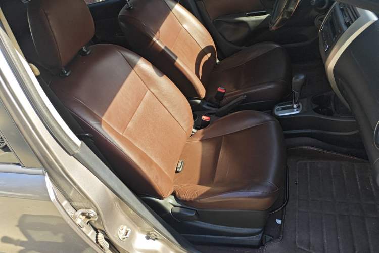 Used Nissan Livina 2015 Jinrui 1.6XV CVT Cool Cafe Edition
