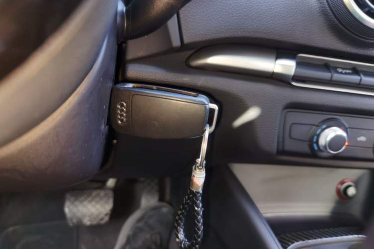 Used Audi A3 2016 Limousine 35 TFSI Ambition Edition
