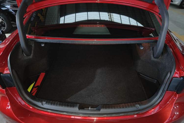 Used Mazda Atenza 2020 2.0L Blue Sky Luxury Edition