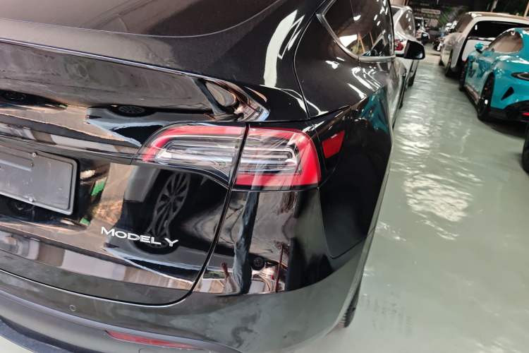 Used Tesla Model Y 2022 Rear-Wheel-Drive Version
