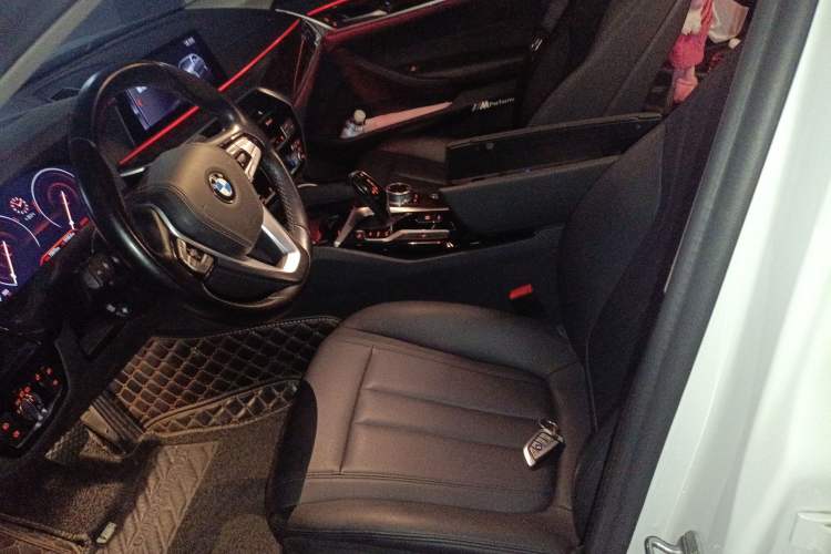 Used BMW 5 Series 2019 525Li Luxury Package
