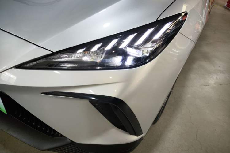 Used MG 4 EV 2023 415 km Range Sea-Faring Champion Edition
