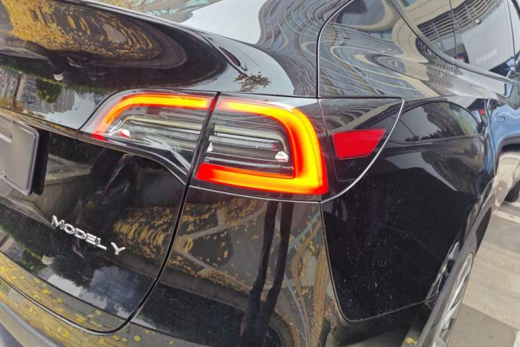 Used Tesla Model Y 2022 Rear-Wheel-Drive Version
