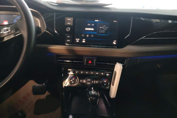 Used Volkswagen Passat 2019 330TSI Luxury Edition China VI Standard
