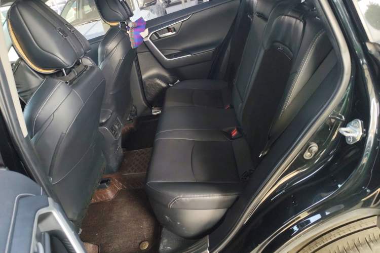 Used Toyota Wildlander 2022 Dual-Engine 2.5L E-CVT Two-Wheel Drive Luxury PLUS Edition