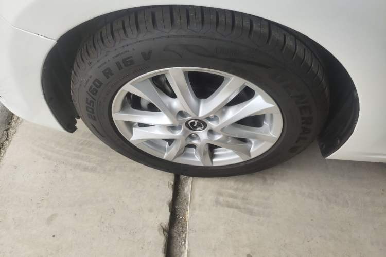 Used Mazda Mazda 3 Axela 2016 Sedan 1.5L Automatic Comfort Model