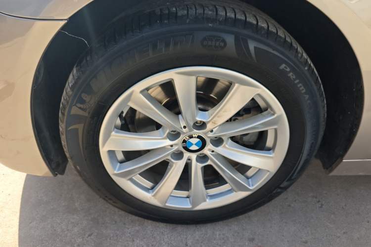 Used BMW 5 Series (Import) 2015 520i Elegant Edition
