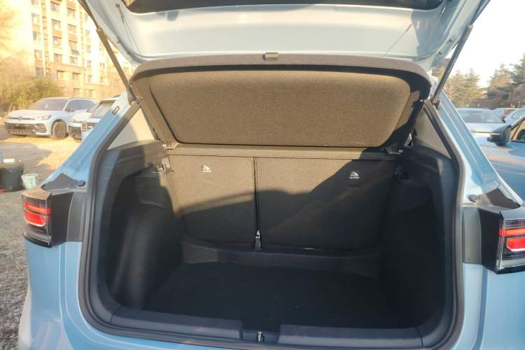 Used Volkswagen Tharu 2025 NewRui 300TSI Prestige Edition