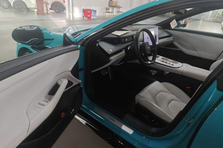 Used  SU7 2024 Four-Wheel Drive Ultra-Long Range Advanced Intelligent Driving Max Edition
