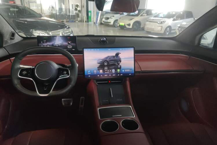 Used Hima Luxeed R7 2024 All-Electric 802 km Max
