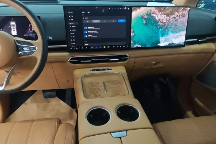 Used VOYAH Dream 2025 PHEV Four-Wheel-Drive Flagship Kunpeng Edition