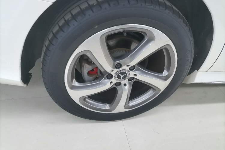 Used Mercedes-Benz E-Class 2018 Facelift E 200 L Sport 4MATIC
