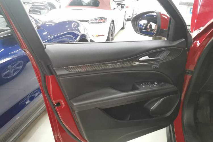 Used Alfa Romeo Stelvio 2017 2.0T 200HP Elite Edition
