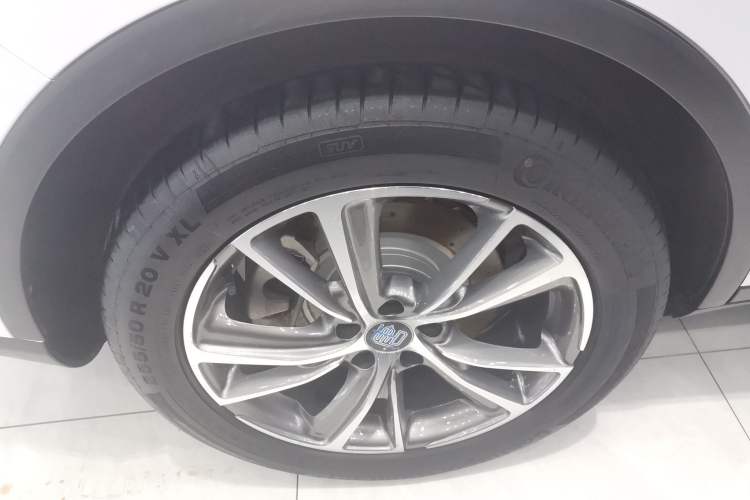 Used BYD Tang New Energy 2019 DM 2.0T All-Wheel Drive Smart Connectivity Enjoyment Model 7 Seats China VI Standard
