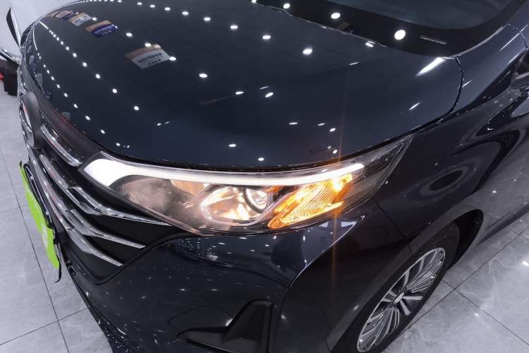 Used GAC Trumpchi M6 2019 270T DCT Luxury Edition (6-seater) China VI
