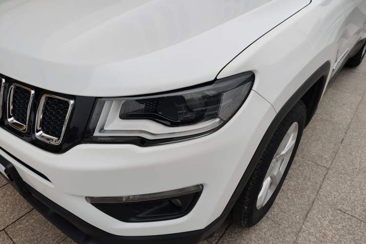 Used  Compass 2017 200T Automatic Family Edition
