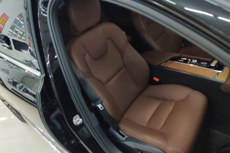 Used Volvo S90 2021 B5 Zhiyi Luxury Edition
