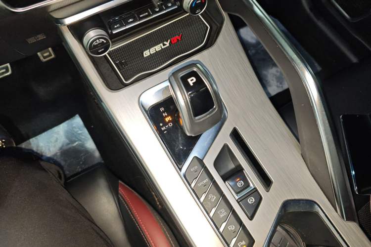 Used Geely Auto Coolray 2019 Sport Model 260T DCT Battle China V Standard
