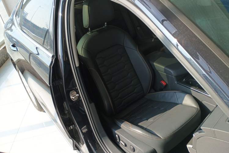 Used Volkswagen Passat 2019 330TSI Elite Edition China VI