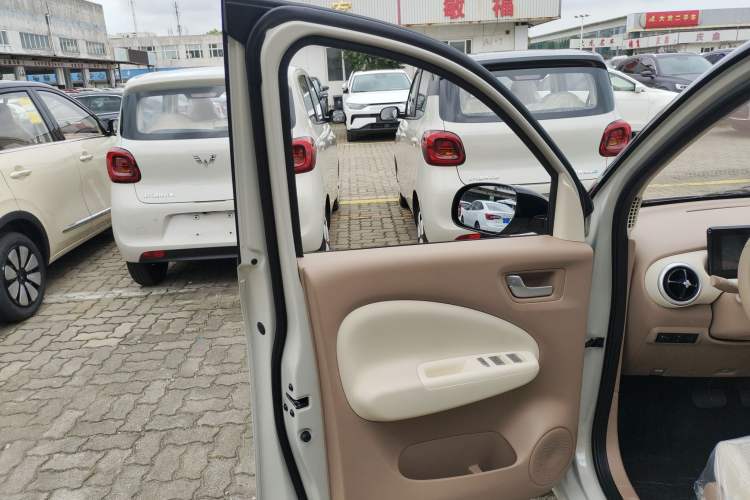 Used Wuling Hongguang MINIEV 2025 Four-Door Version Zhenxiang+ Edition
