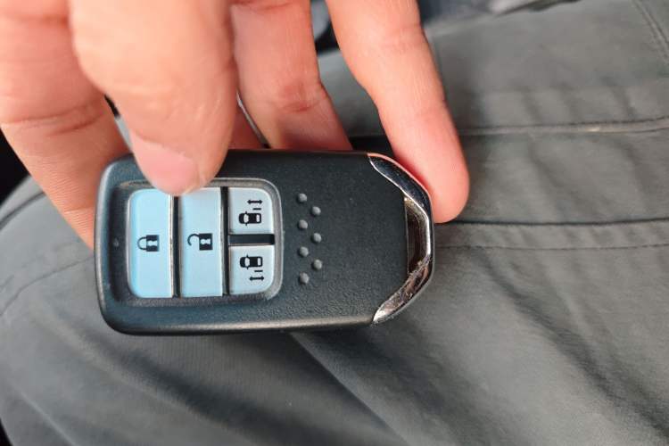 Used Honda Elysion 2016 2.4L Luxury Edition
