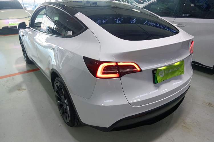 Used Tesla Model Y 2021 Long-Range All-Wheel-Drive Version